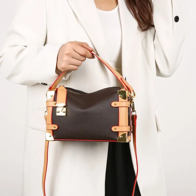 

Unique Belted Diaper Bag Handbag One Shoulder Hiking Trip Exquisite Fashionable Chic Effortless Dainty Elegant Versatile