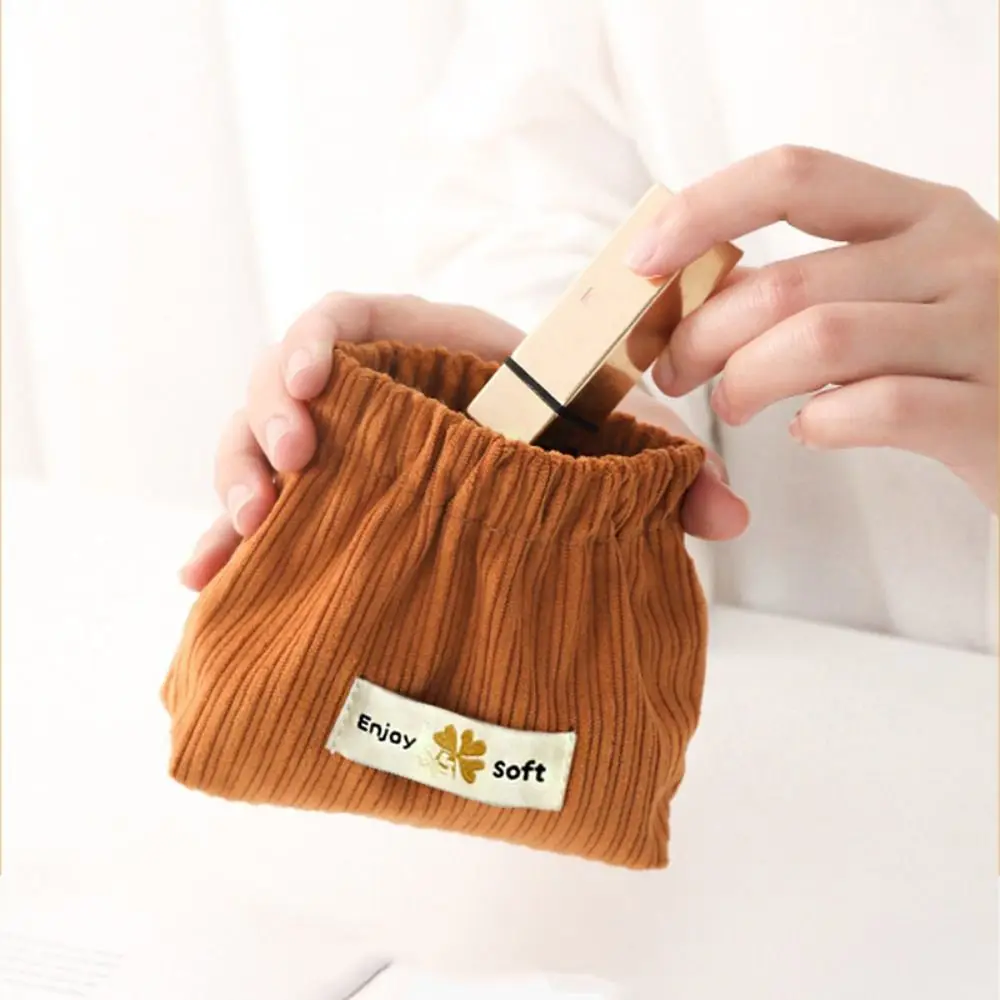 シンプルフラワーミニ化粧品バッグ化粧バッグ収納袋口紅収納袋イヤホンバッグ自動閉鎖リーフスプリングバッグ女の子