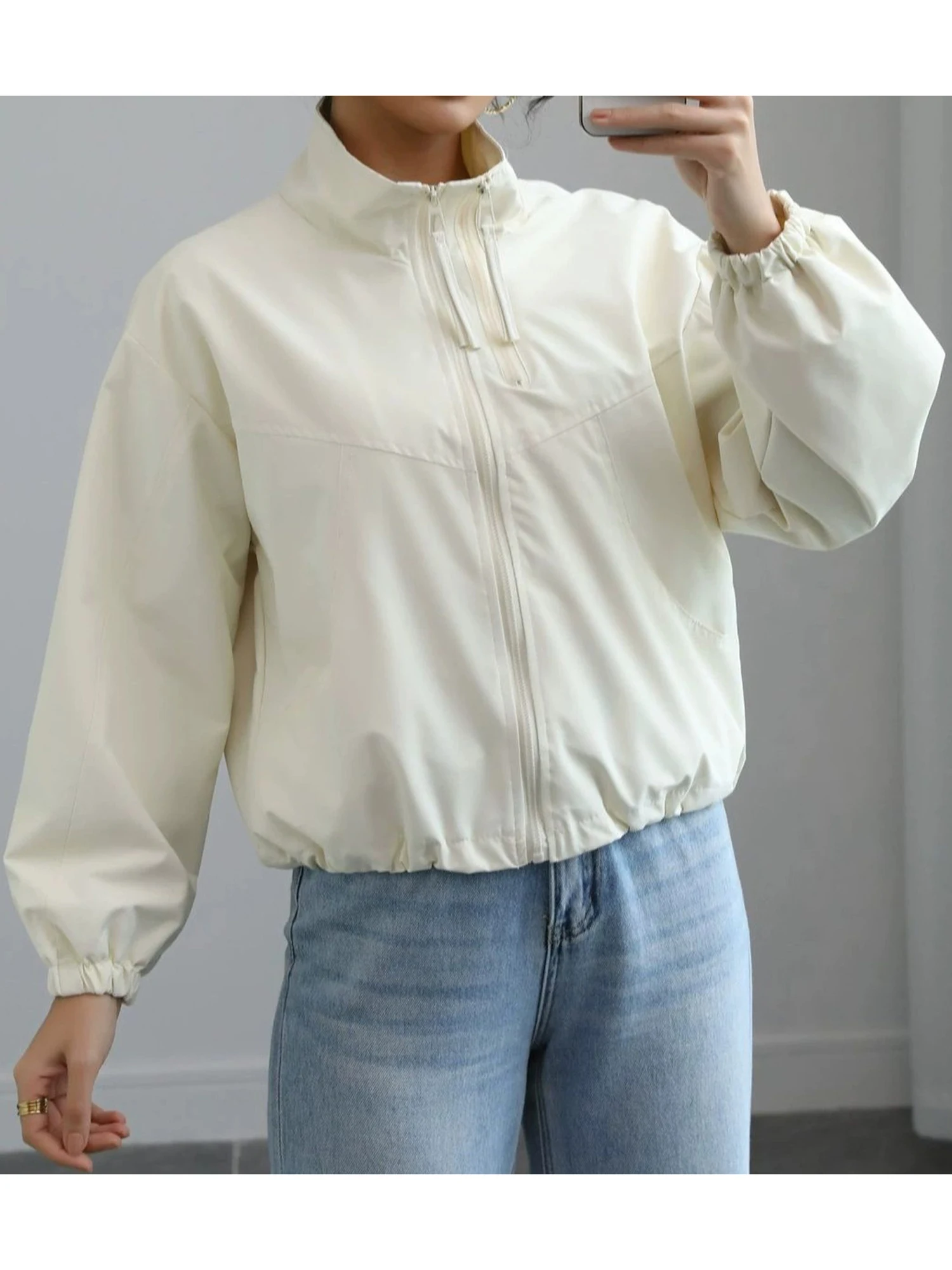 

Stylish Women s Lightweight Jacket with Collar Long Sleeves Zipper Closure and Solid Color Design for Casual Fall Fashion