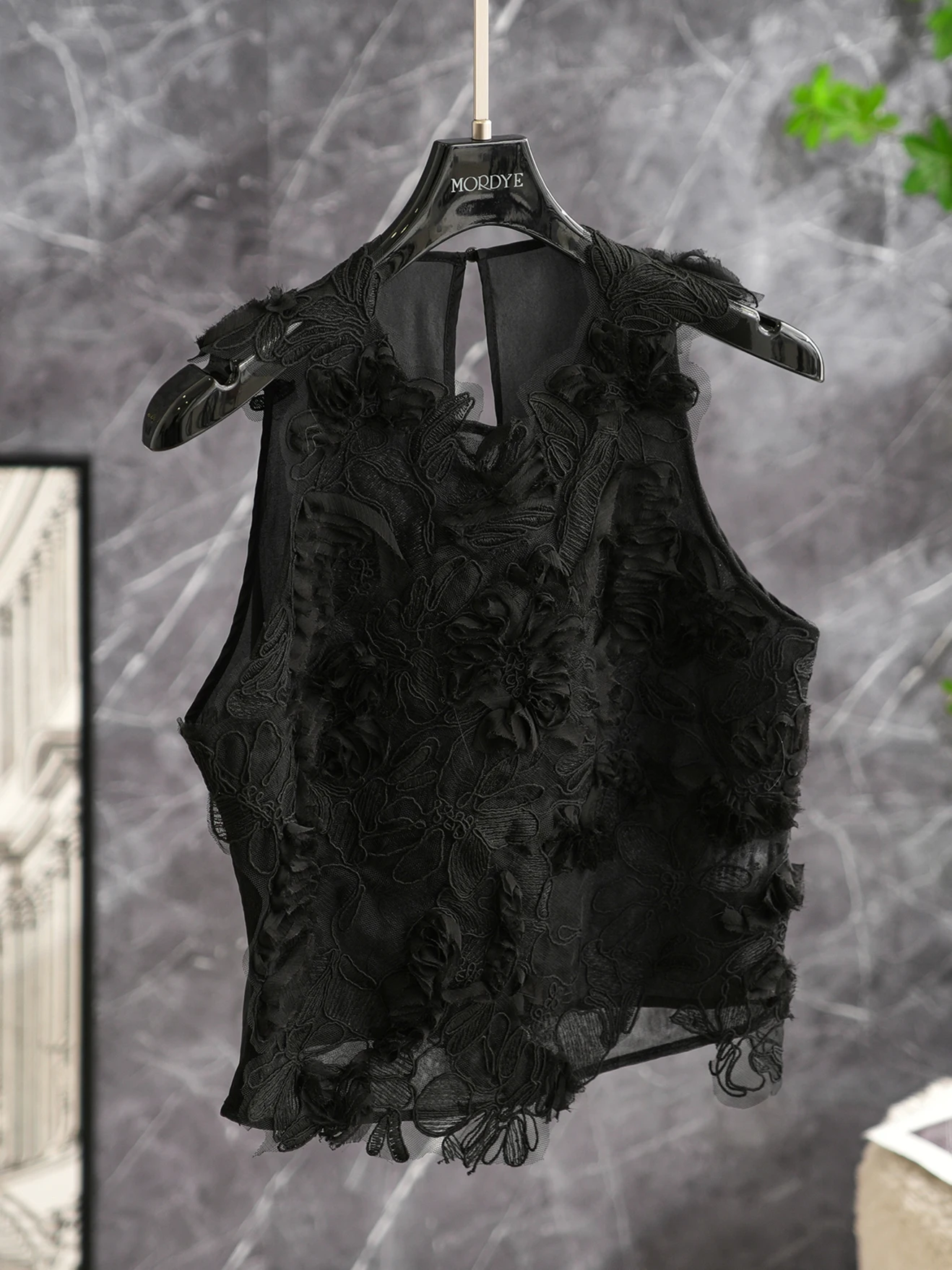 

Elegant Style Fishbone Lace Embroidery Wrap Chest Sleeveless Strap Vest Beautiful Back Top Women's Fashion Summer Breathable