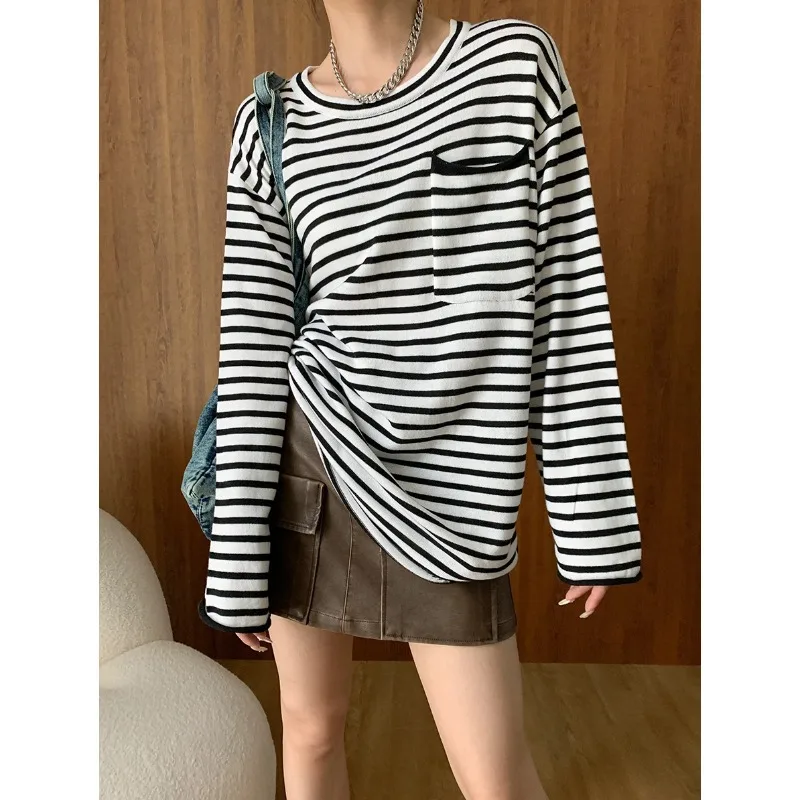 

2024 New Women Autumn Long Sleeve Striped T Shirts With Pocket O-Neck Fashion Cotton Tees Tops For Women Clothes