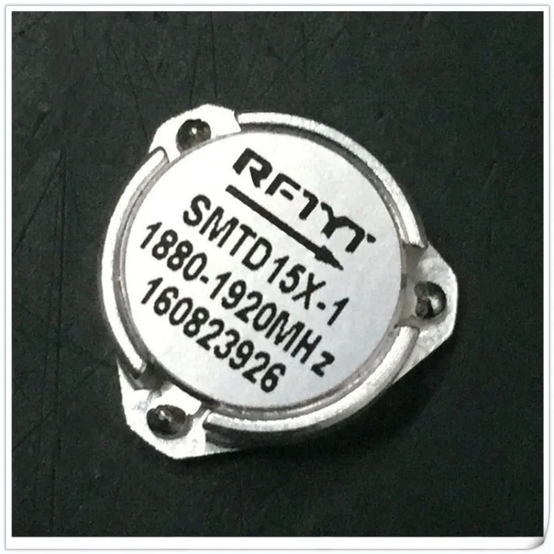 D15 SMT meter circulator ferrite RF patch  1700-3600MHz，clockwise