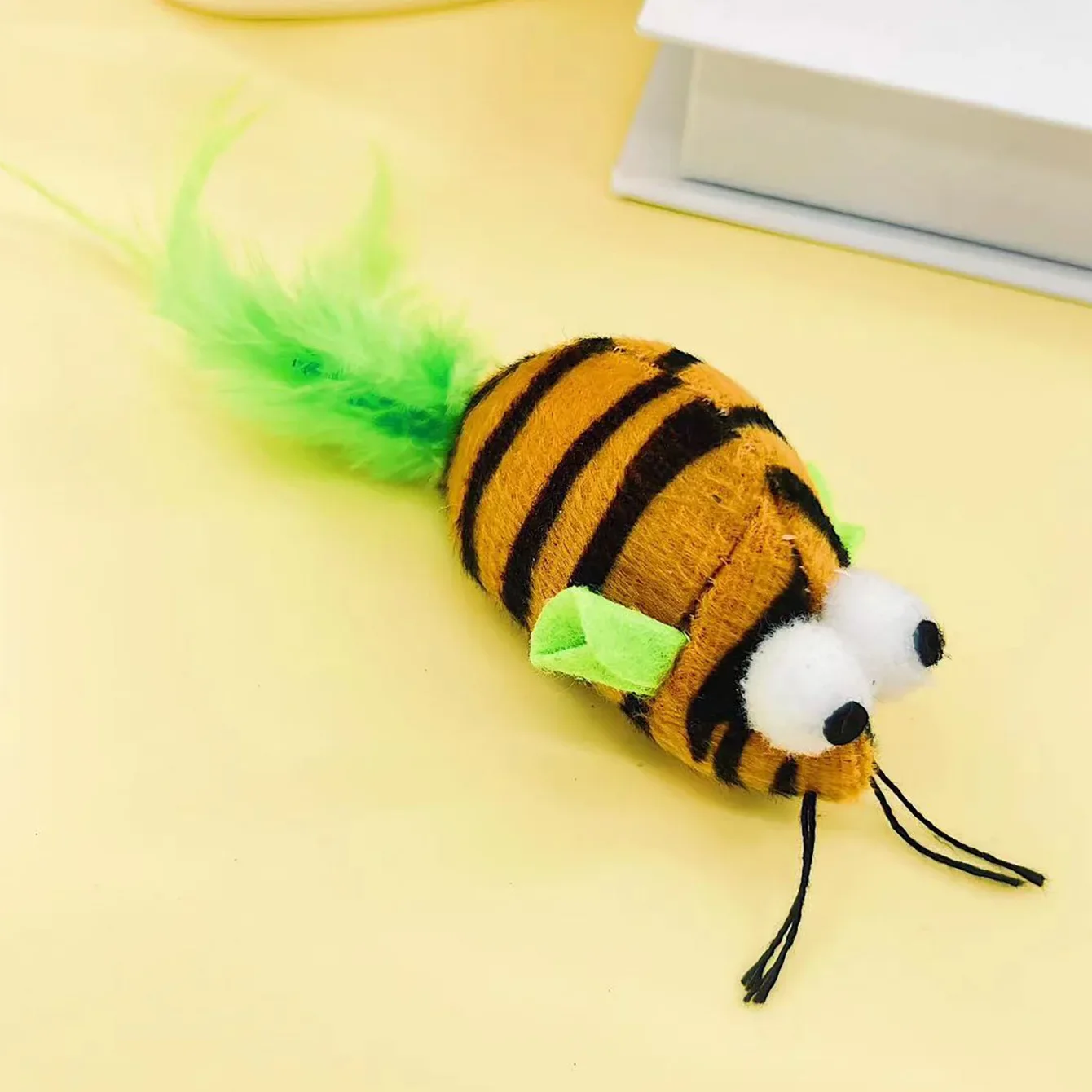 

Simulated Colorful Striped Feather Tail Toy with Big Eyes Mice Containing Catnip Plush Mice Cat interactive toys