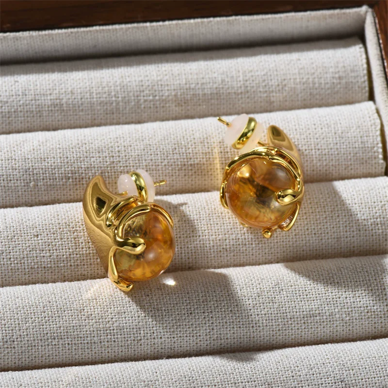 

Vintage Metal Inlaid Water Droplet Glass Bead Earrings for Women Simple Ins Personalized Fashionable Earrings