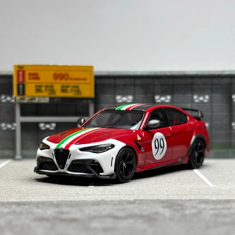 

Diecast 1/64 Size Alfa Romeo Model Car Giulia GTAM Alloy Car Model Toys for Boys Collection Display Hobby Original Box