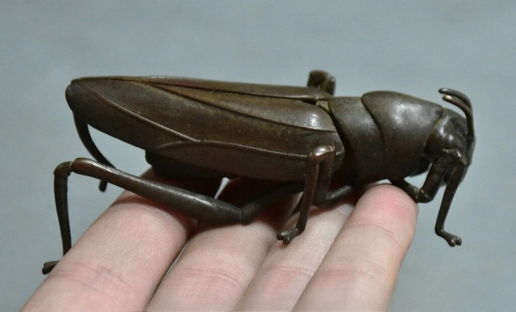 sculpture-de-statue-de-sauterelle-d'insecte-fengshui-sculptee-en-cuivre-rouge-chinois-ancien-de-34-pouces