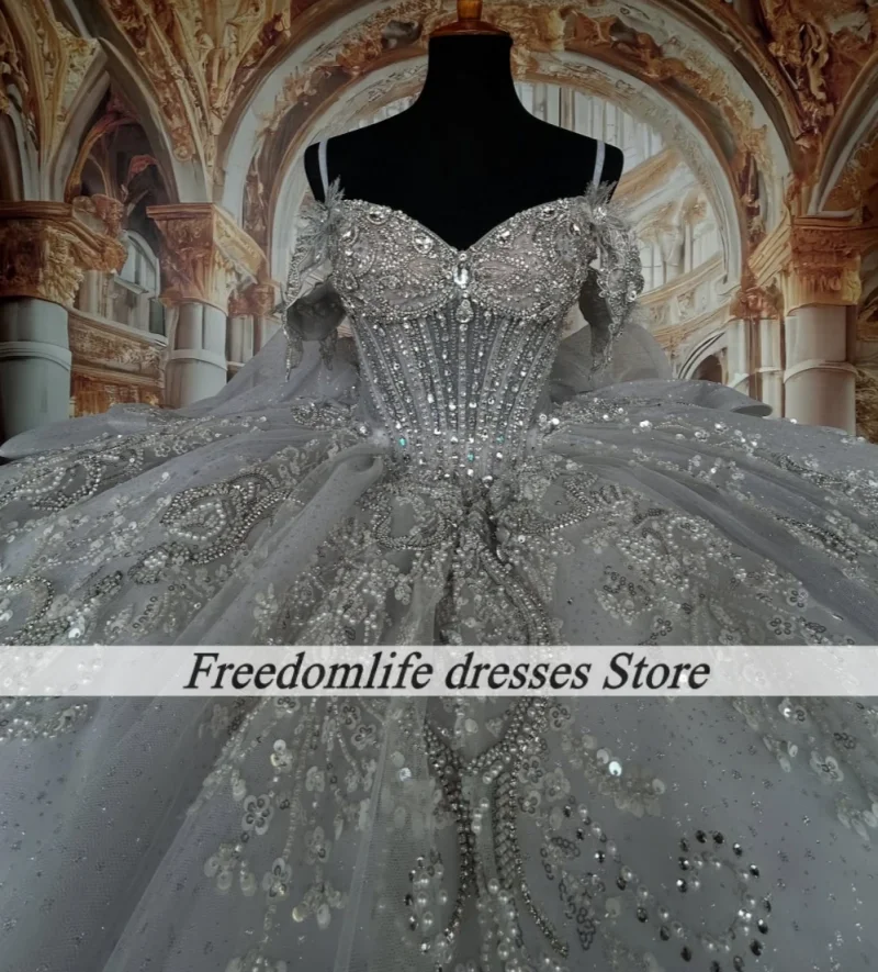 Luxury Quincenara Dresses Shinny Beading Pearls Off Shoulder Diamond Ball Gown Sweet 16 Prom Gowns Pageant Dress 2026 Customized