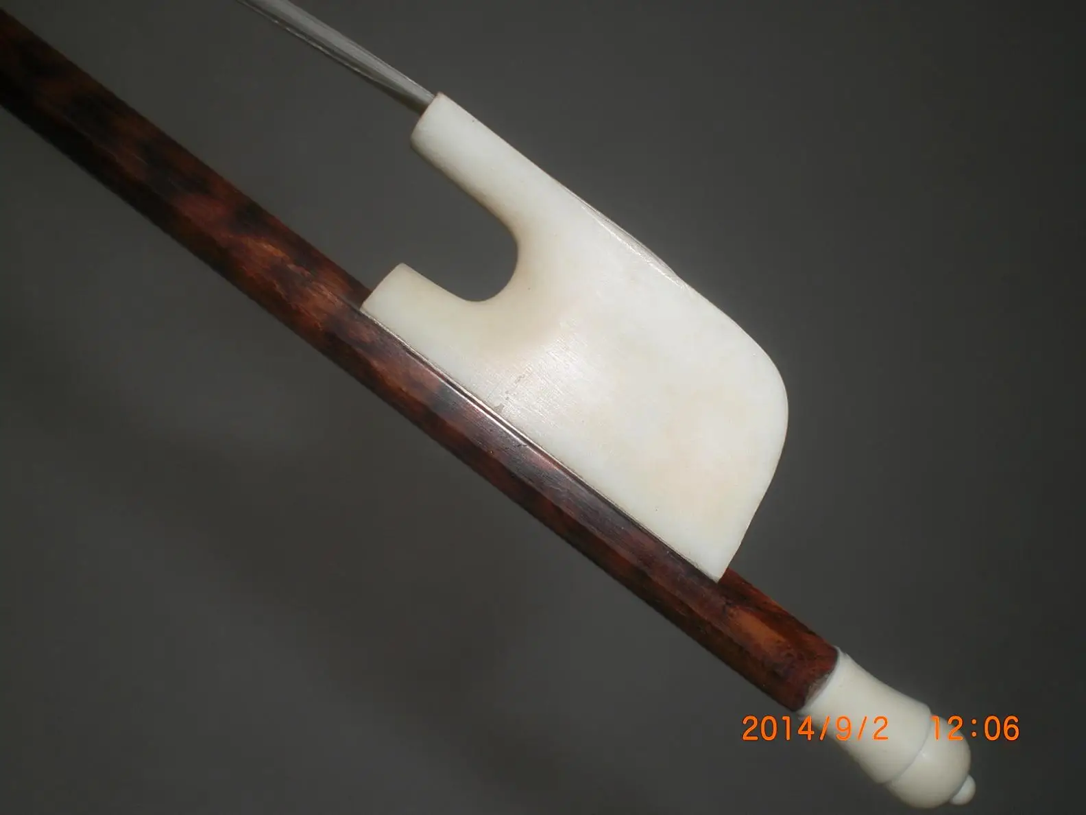 1 PC Quality Snake Wood Baroque Cello Bow with White Bow Hair 4/4