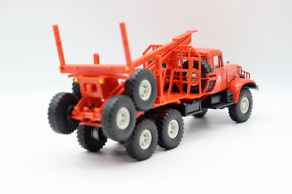 NEW 1/43 KRAZ-214L Tractor with Trailer Timber Carrying Vessel Truck Long Vehicle Diecast Alloy toys For Collection Gift