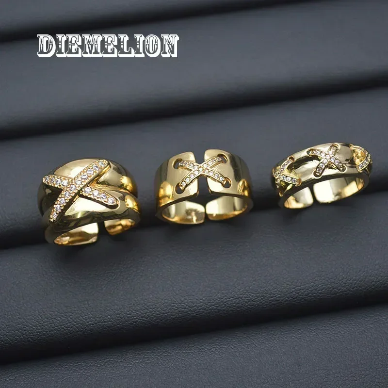 Klasyczny prosty kształt X Krzyż damski pierścionek Luksusowy CZ Stone Mix Metal Color Wysokiej jakości obrączka ślubna Codzienna wszechstronna biżuteria designerska