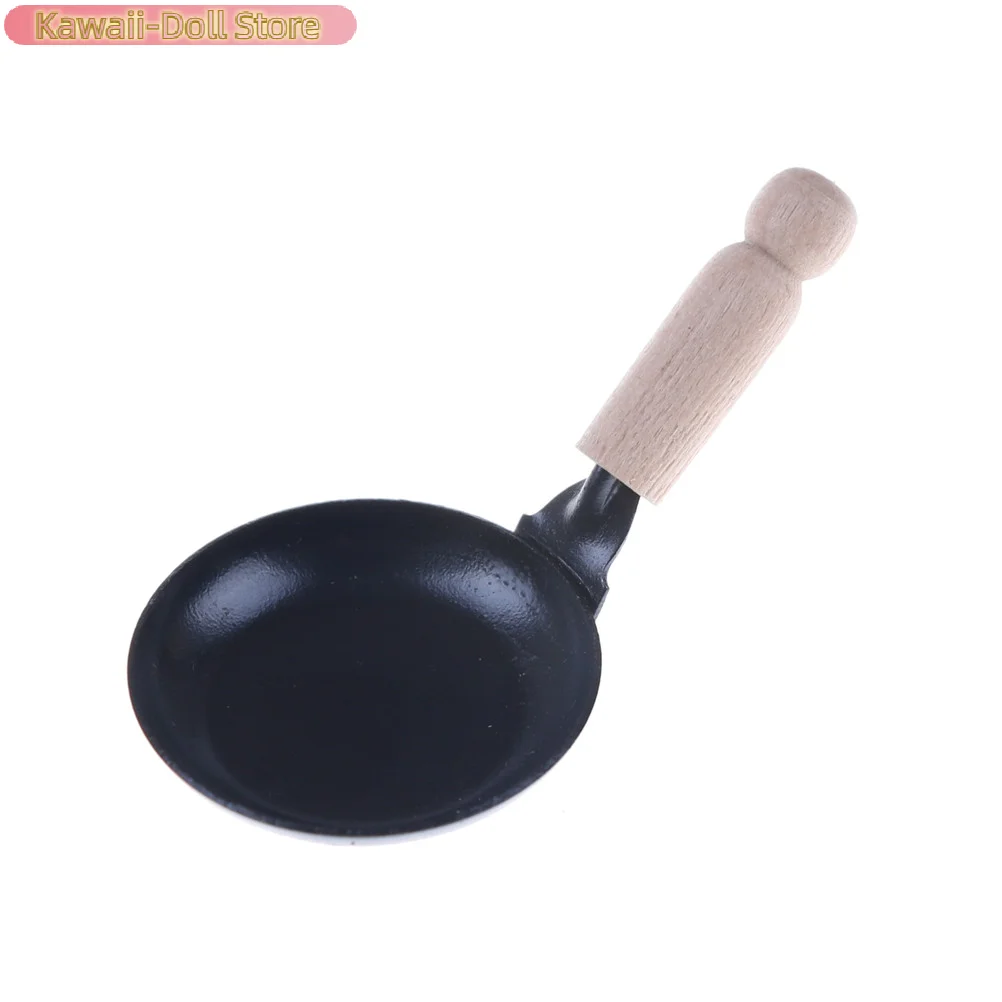 

Миниатюрная кухонная утварь для кукольного домика: сковорода с деревянной ручкой, масштаб 1:12