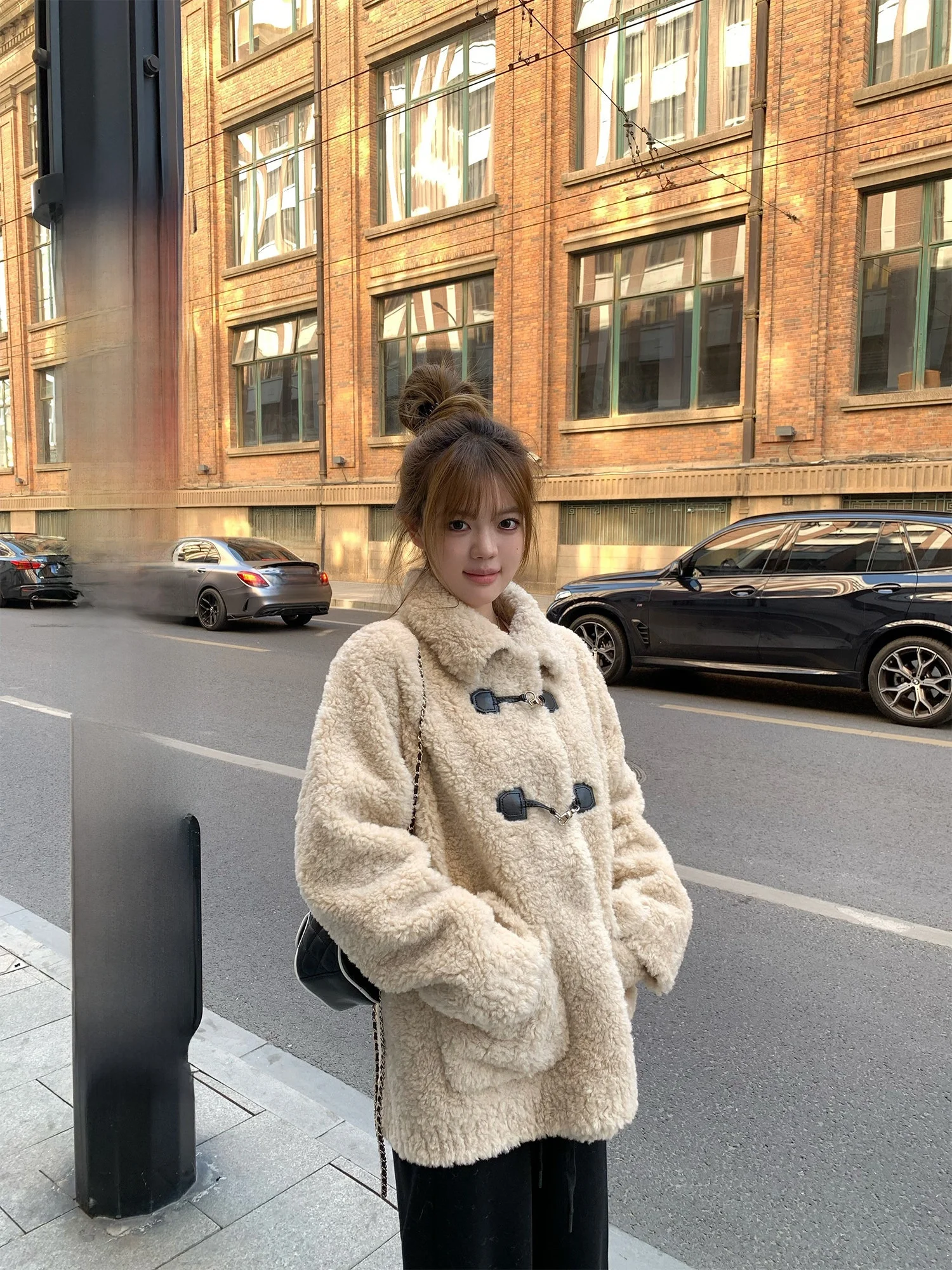 

Yuzuqi Sapporo Snow Season Lamb Fur Jaet Women's Autumn Winter Stand Collar Faux Fur Inteated Skin Fur Long Sve Coat