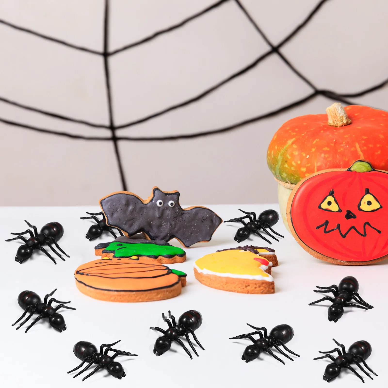 

50Pcs Simulation Fake Insect Animal Set for Halloween April Fools Day Gift Accessories Material