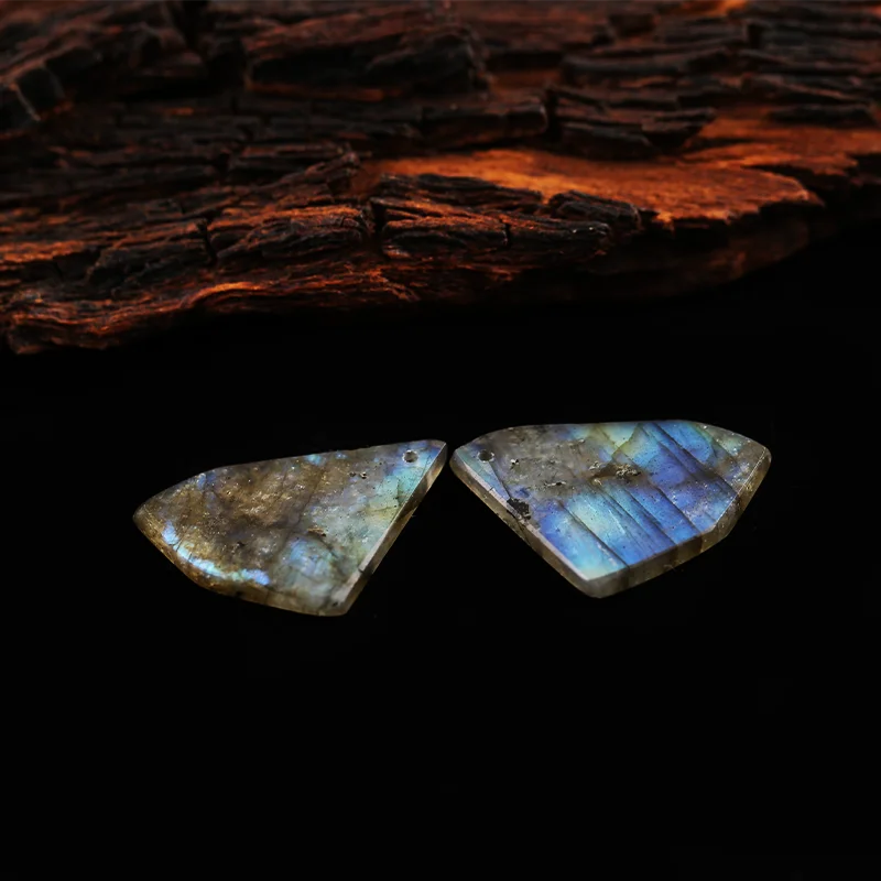 .B&F AAA+ Rated Artisan-Crafted Labradorite Pendants Beads, Genuine Natural stones beads, DIY Earring Beads