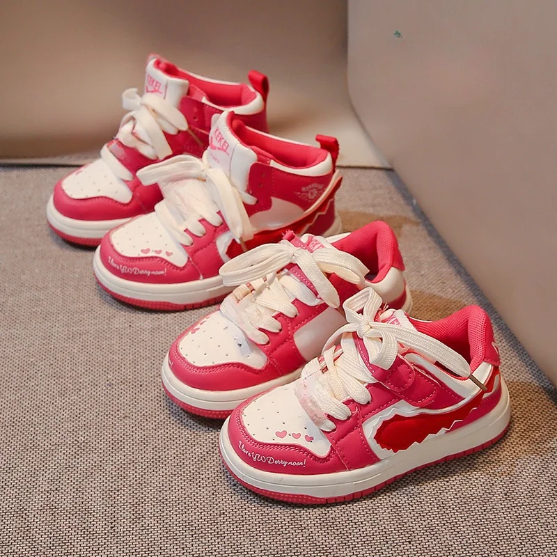 2024 Baby Jungen Mädchen Freizeit schuhe Kleinkind weichen Boden erste Wanderschuhe Kinder Turnschuhe Lotso Bär Kinderschuhe