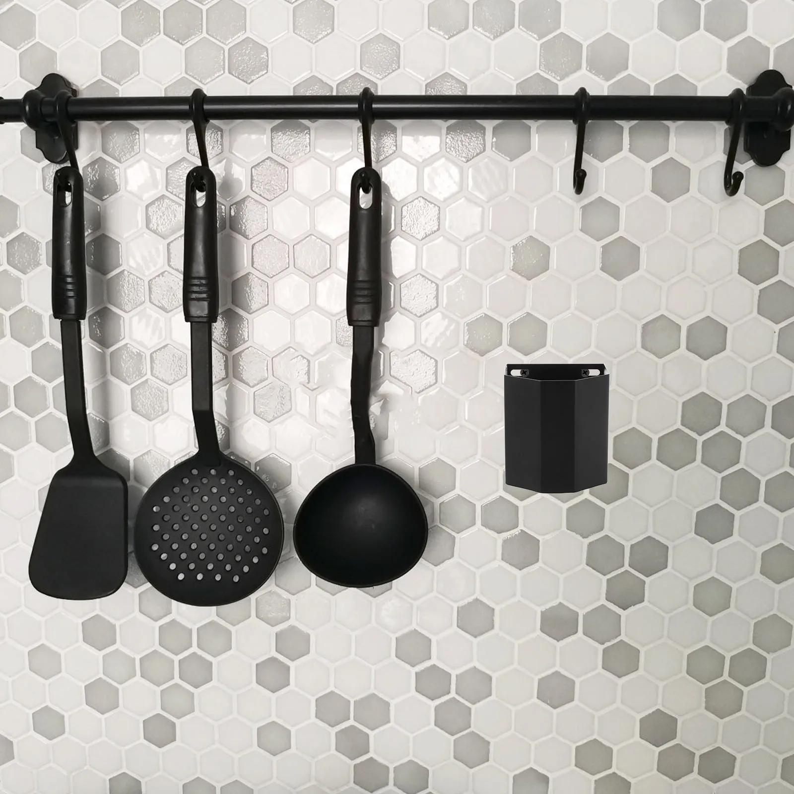 

Bottle Cap Storage Bucket Wall Mounted Stainless Steel Organizer Catcher for Beer Tops Collectors Bathroom FacilityBeer Bottle