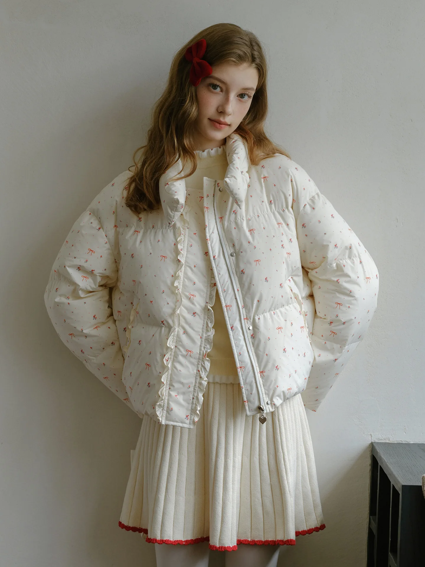 

Korean Style Short Stand Collar down Jacket 95 White Duck down Knot Floral Print Outerwear for Women Winter Fashion