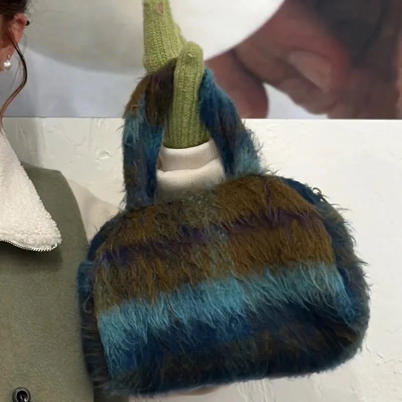 Korean Retro Woolen Color Blocked Boston Women's Bag Autumn Winter Plush Plaid Handbag Fashionable Large Capacity Zipper Handbag