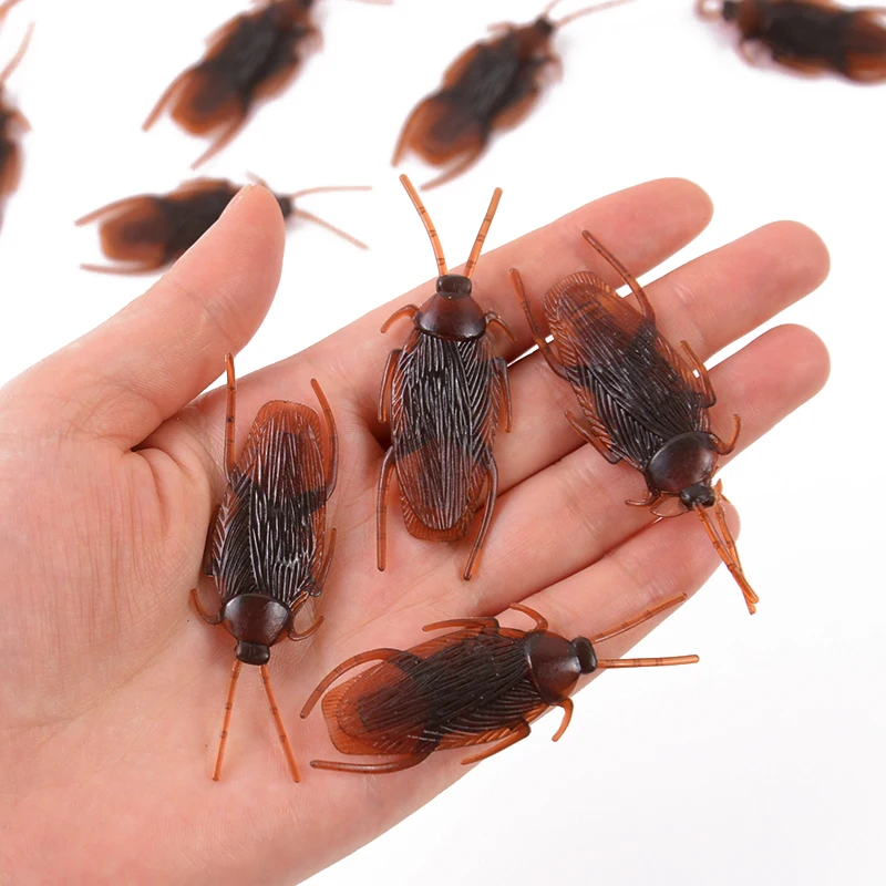 50Pcs Halloween Fake Cockroach Artificial Scary Realistic Plastic Roaches Joke Decor Props Halloween Party April Fools Prank Toy