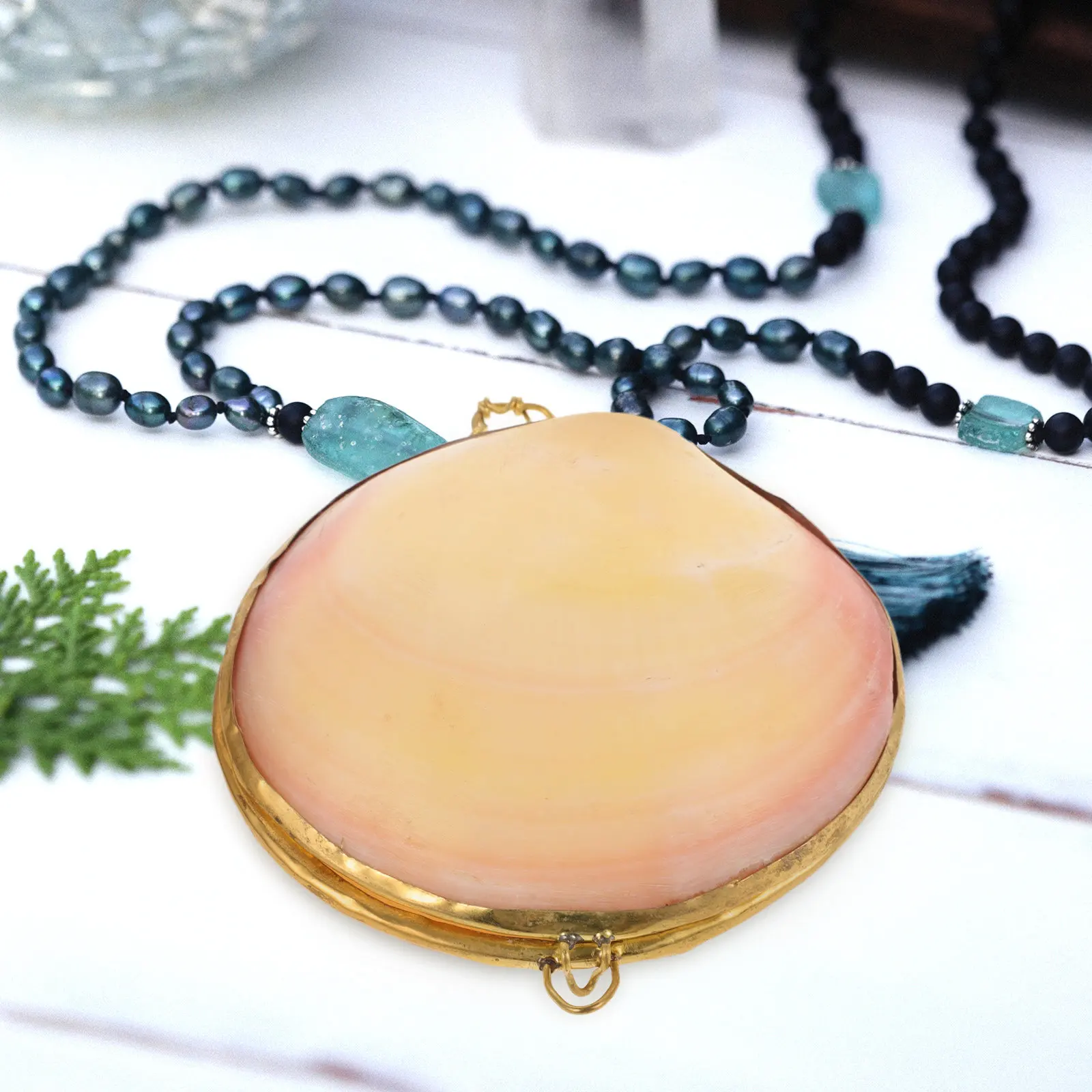 

Shell Jewelry Box Beautiful Seashell Trinket Container for Jewelry Storage Rings Earrings Holder Portable Desktop Organizer