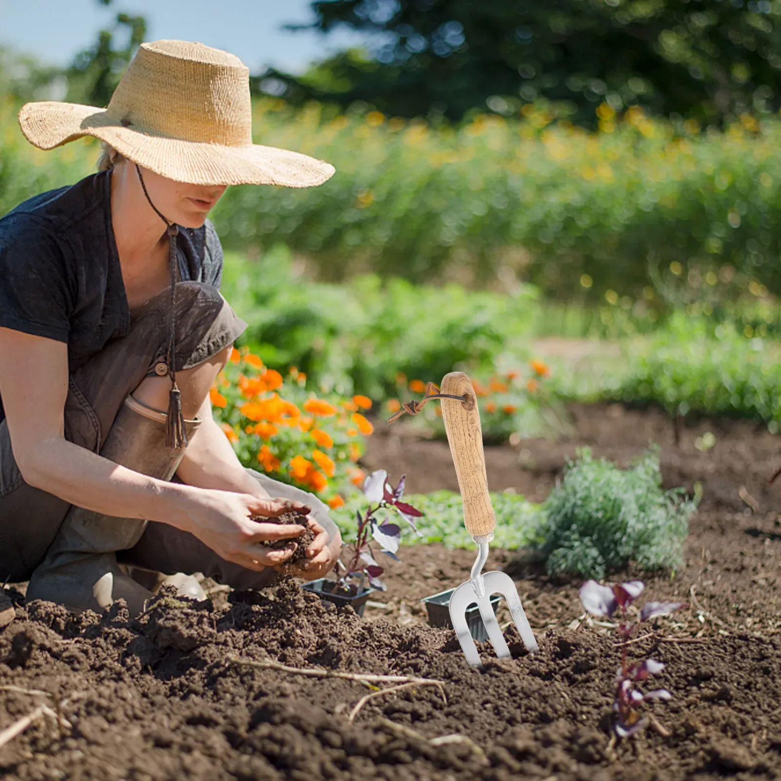 

Heavy-Duty Three-Tooth Gardening Fork Multifunctional Soil Shovel for Home Garden Office School Yard Park Planting Fertilizing