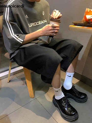 Imagen 2 del producto Mauroicardi Primavera Verano suelto Casual suave negro plisado pantalones cortos para hombres con cintura alta pantalones cortos rectos ropa 2024