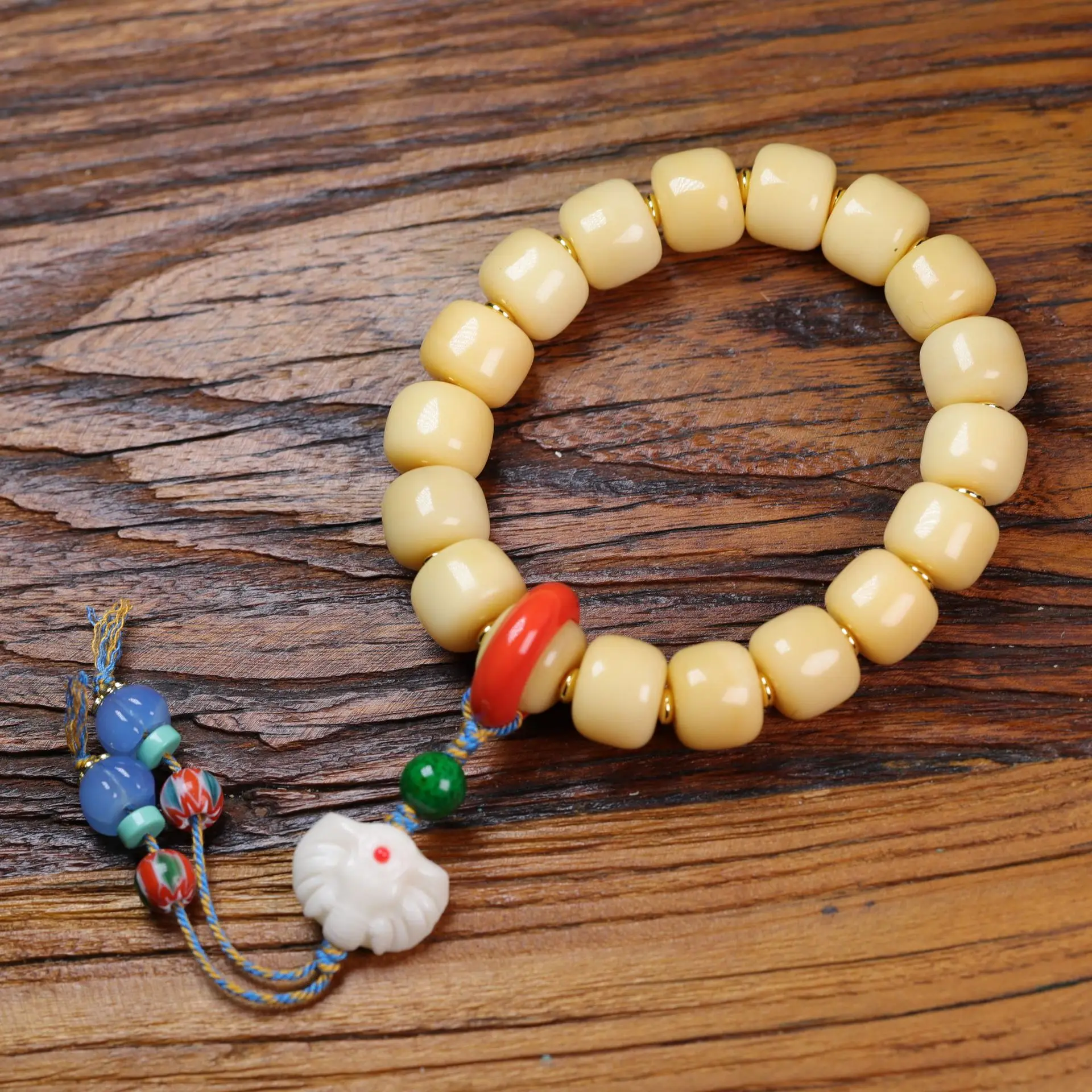 

Degreased jadeised cow bone barrel bead bracelet diy antler auspicious elephant pendant imitation incense incense play bracelet