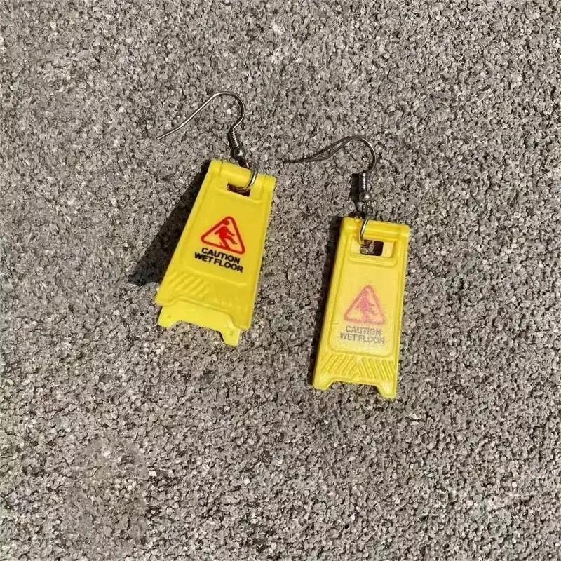 1/3 Stück "VORSICHT NASSER BODEN" Faltbares Warnschild Schlüsselanhänger Modischer Rucksackanhänger Autoschlüsselanhänger Partygeschenk – Detail 8