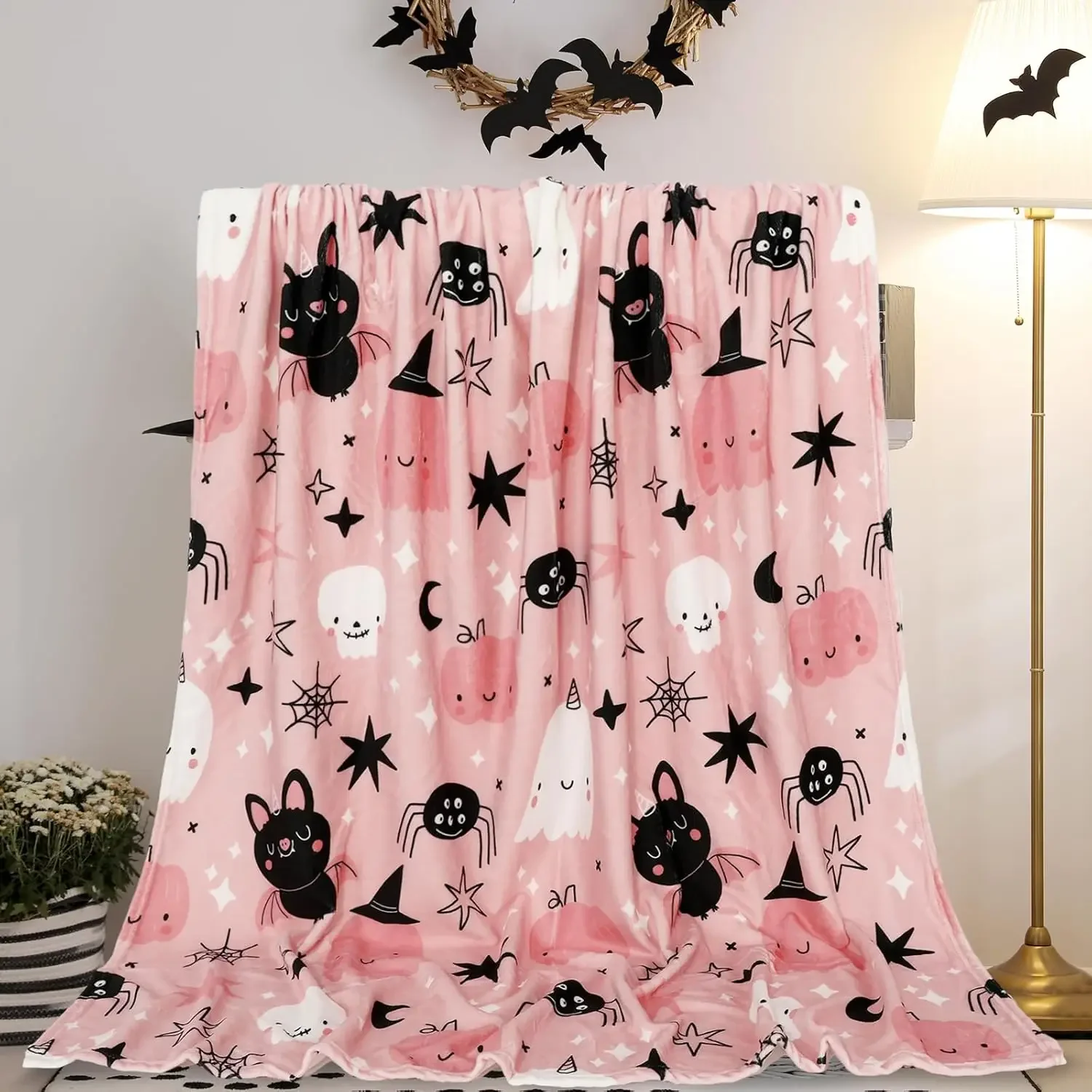 Halloween Fuzzy Blanket – Pink Cute Pumpkin, Ghost & Bat Throw, Cartoon Soft Cozy Flannel for Home Party, Bed, All-Season Use
