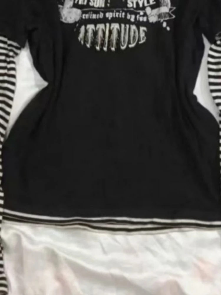 Y2k الجمالية رسالة مقنعين بلايز المرأة شريط المرقعة ملابس الشارع الشهير عادية تيز نمط Preppy الجرونج وهمية قطعتين تي شيرت