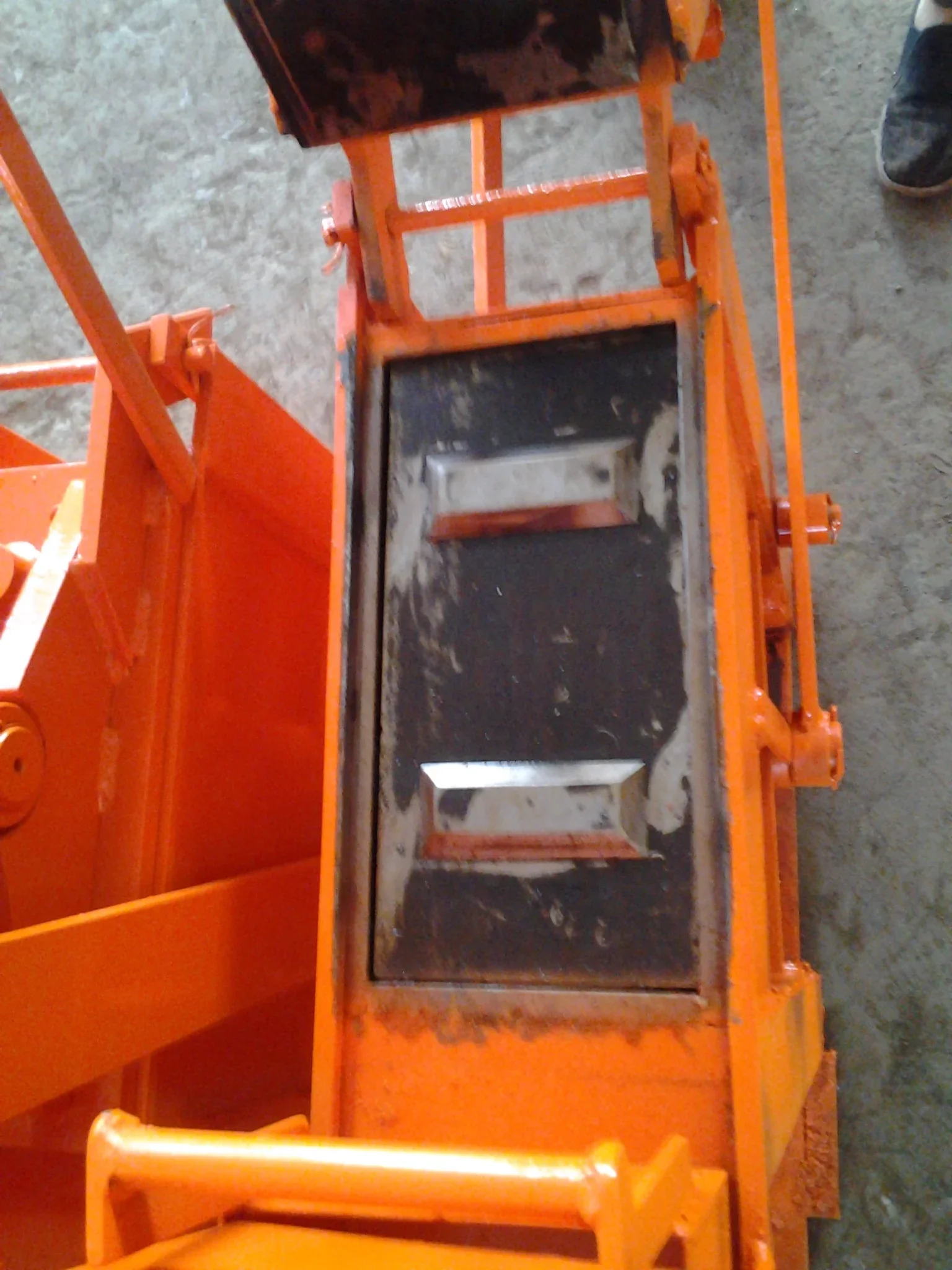 

Cheapest Manual Clay Brick Pressing Machine QMR1-40 Soil Interlocking Block Making Machine