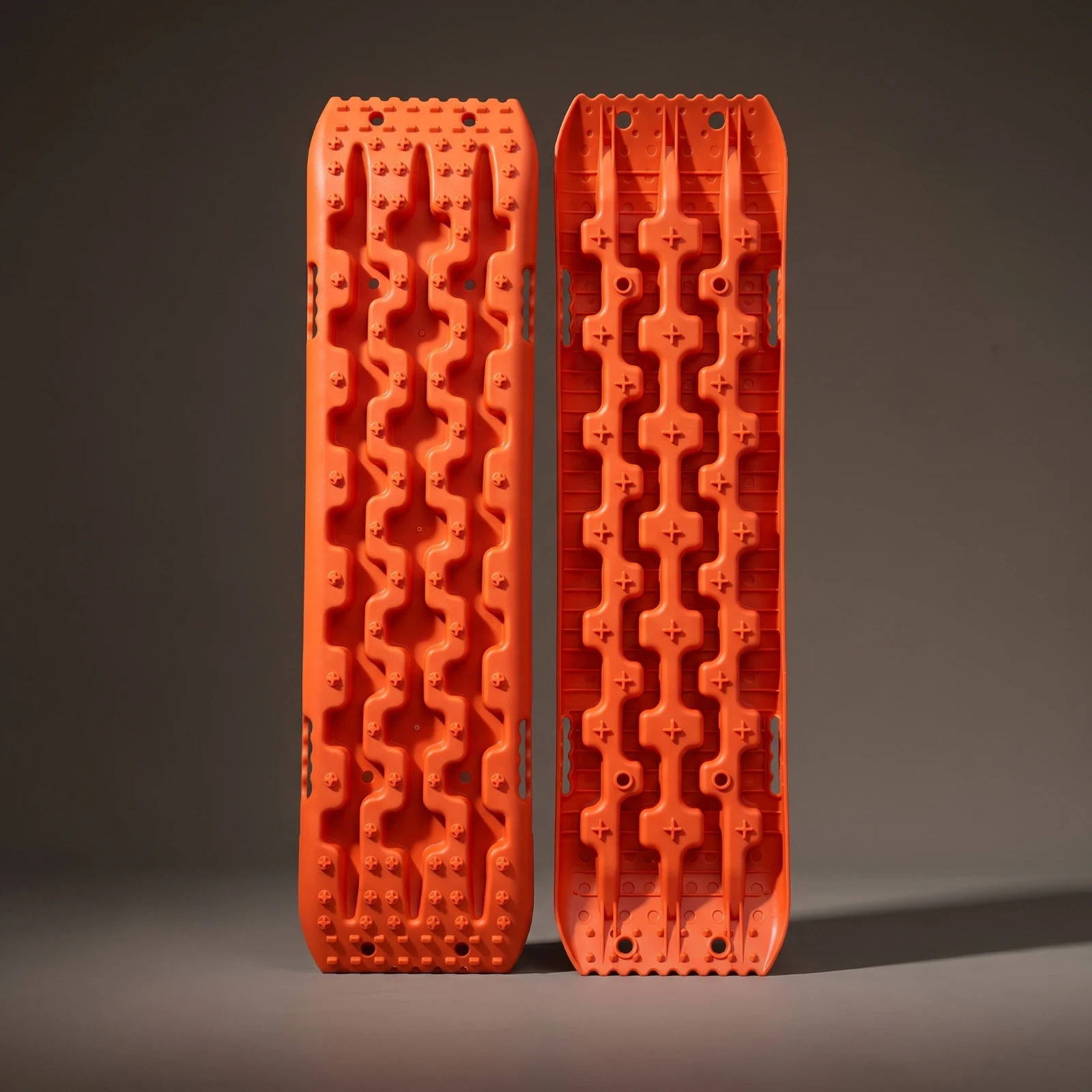 Traction Boards with Carrying Bag off-Road Automotive Recovery Tracks Tire Traction Mats Long-Lasting Easy to Clean