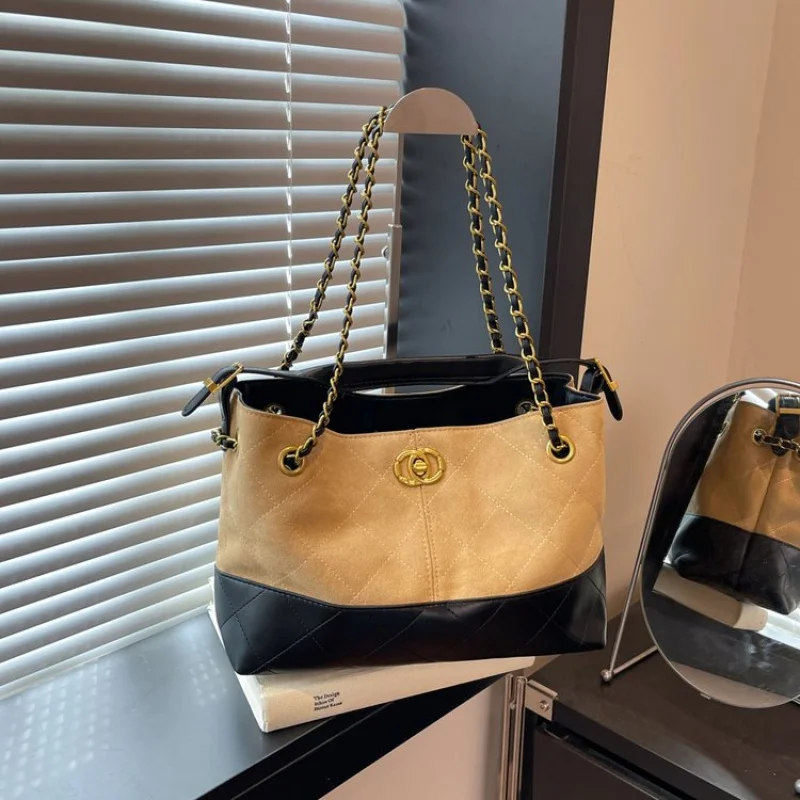 

Leather Backpack Purse For Women With Laptop Sleeve And An Elegant Design For Commuting