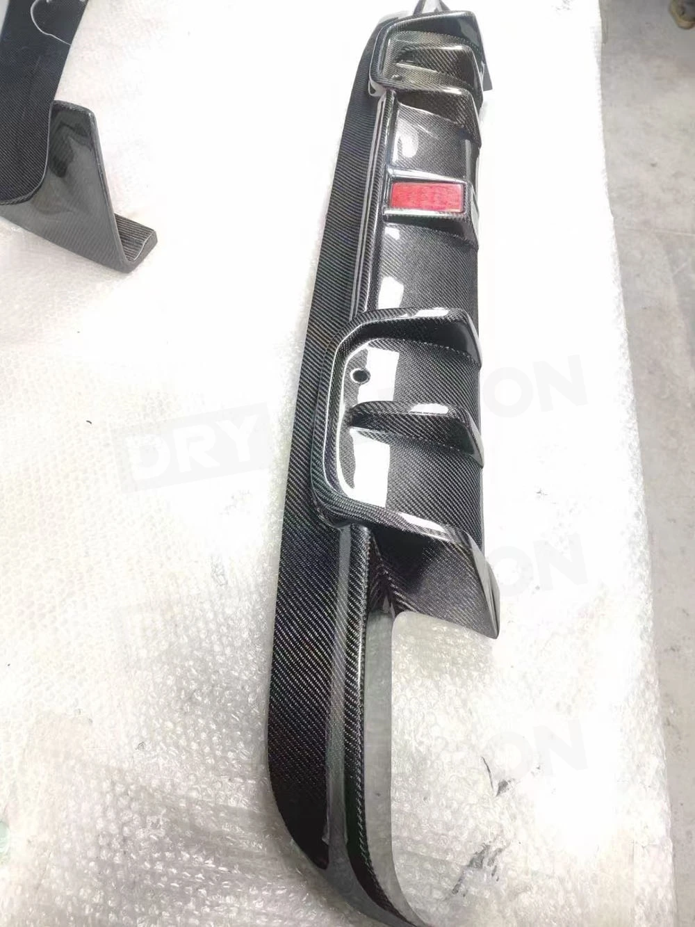 ألياف الكربون M نمط المصد الخلفي الشفاه الناشر لسيارات BMW F95 X5M F96 X6M 2020-2024 الناشر الخلفي الذقن الجسم أطقم FRP اكسسوارات