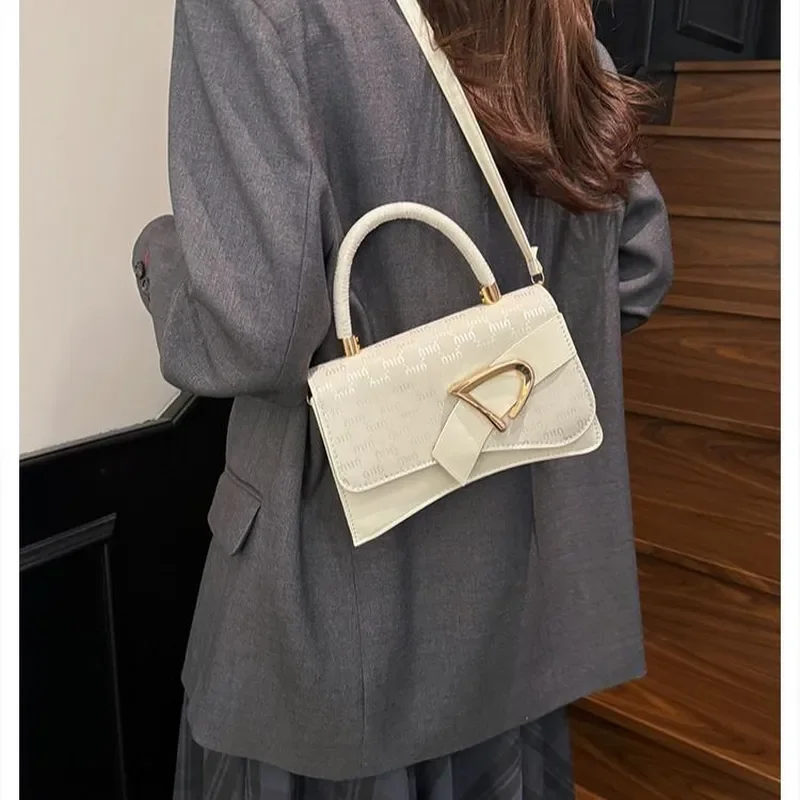 Small square crossbody shoulder bag for women fashion solid color splicing design portable commuter accessory made of premium view 3