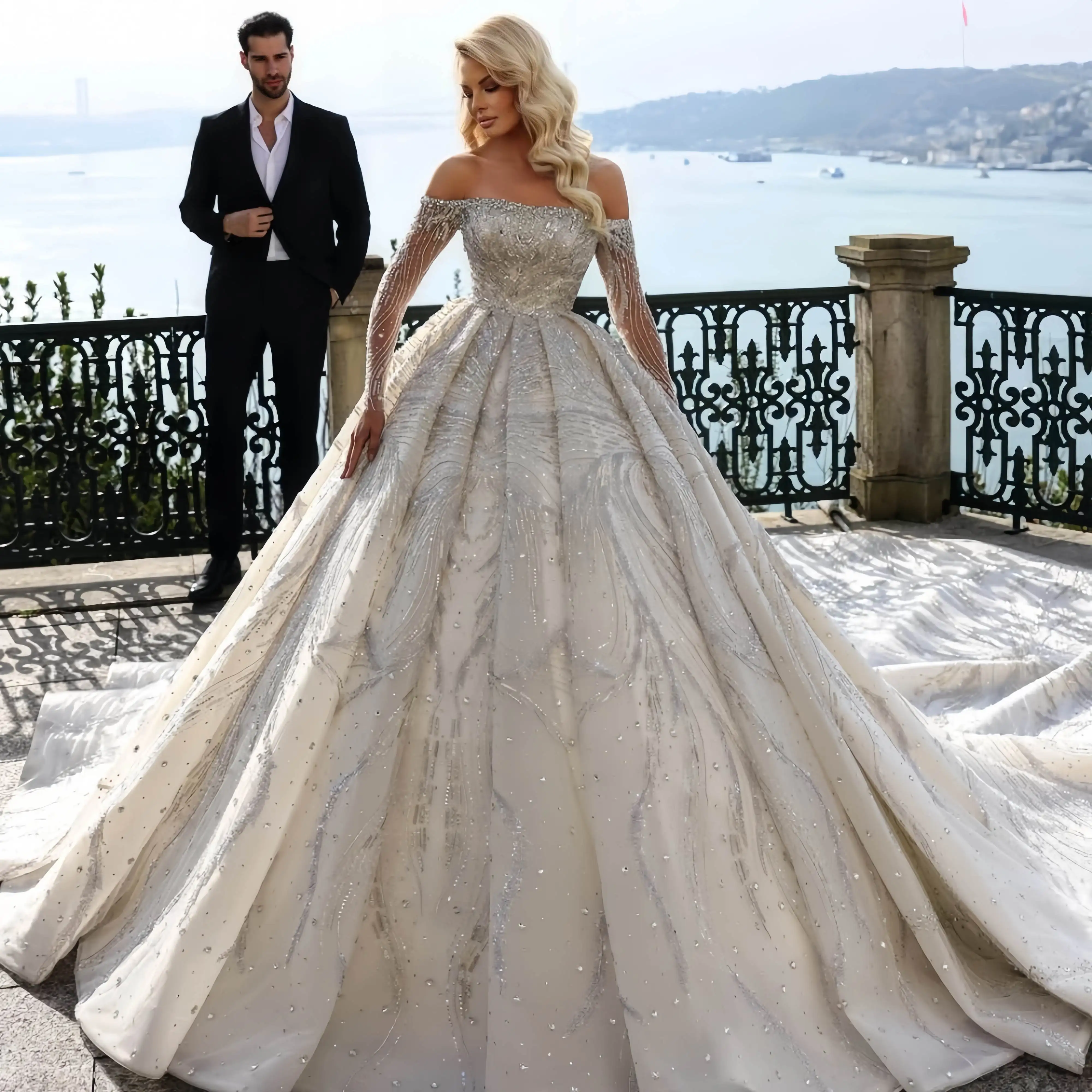 Customized Luxury Crystal Wedding Dress Beaded Off The Shoulder Bridal Ball Gowns Long Sleeves Bride Dresses  Vestido de novia