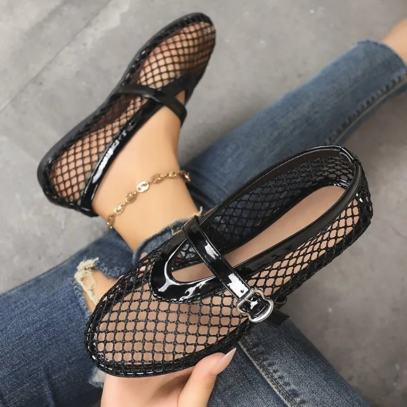 

Women's Pointed Flat Shoes Designer Casual Trend Breathable Ballet Women's Hollow Beach Sandals Mary Jane Shoes 2025 New Style