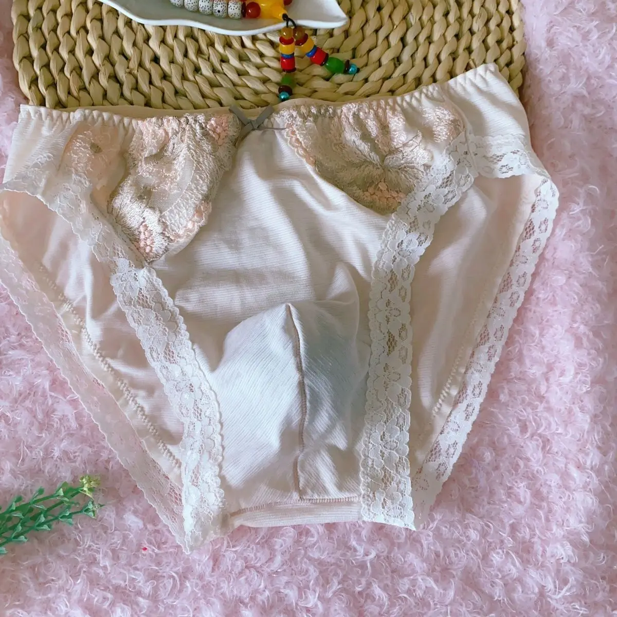 

Man's Lace Hem Cotton Briefs Panties Flower Embroid