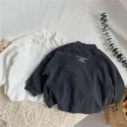 Abbigliamento per bambini primavera coreana nuovi bambini stampa di lettere camicia a strati inferiori maglietta a maniche lunghe lavorata a maglia