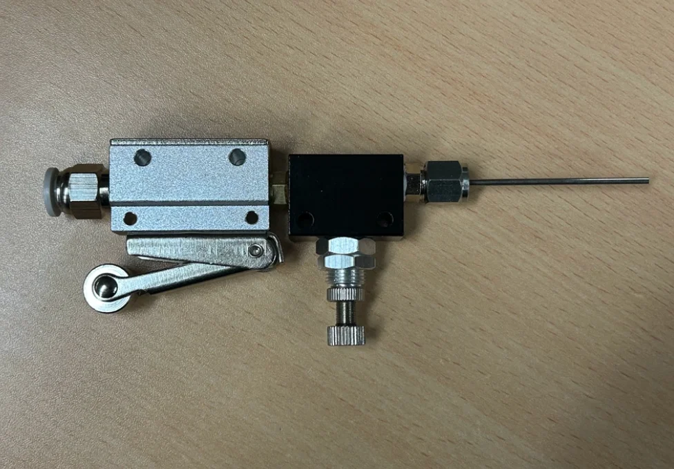Needle adjustable dust gun Precision watch repair tool Precision dust pen Small thin tube