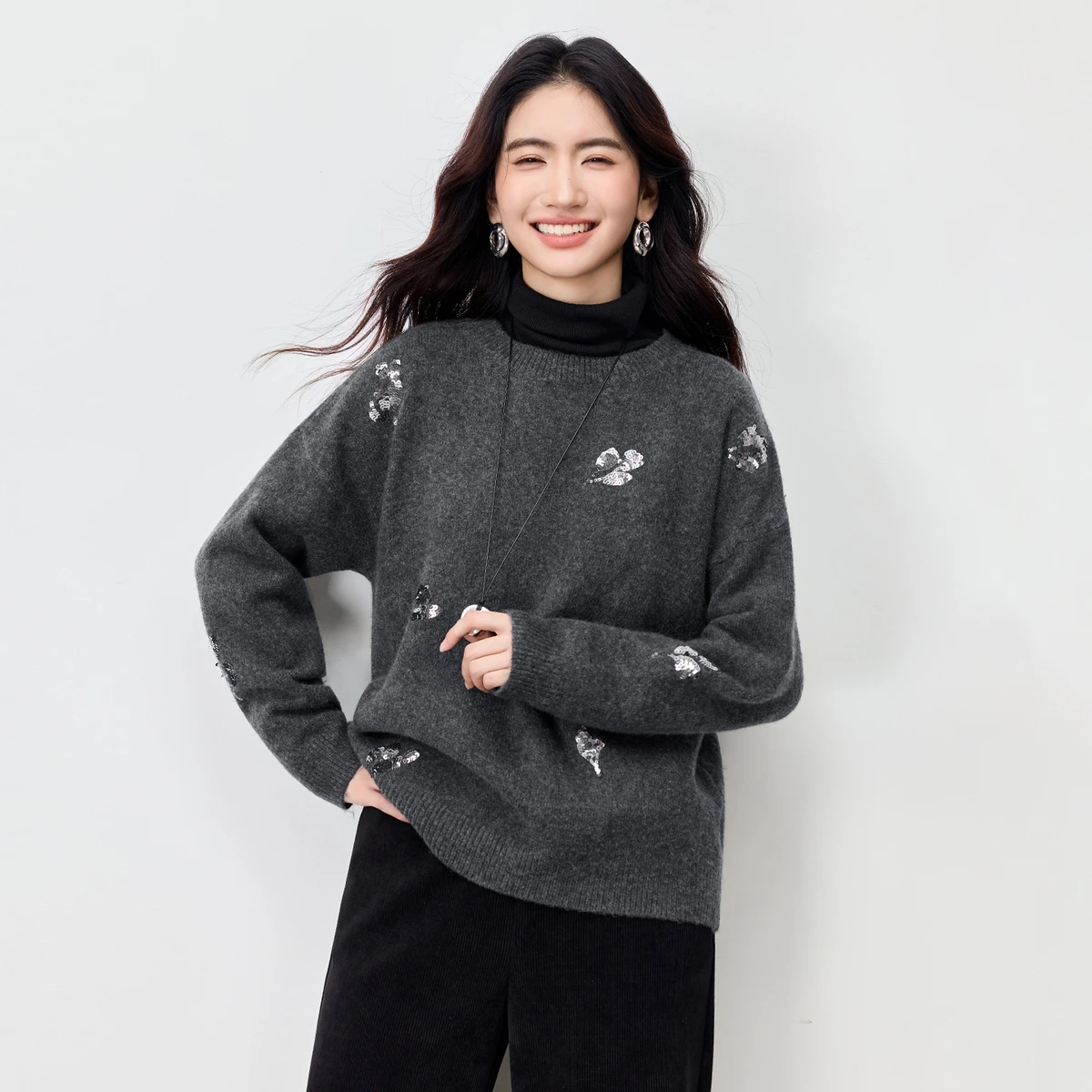 سترات شتوية من SENTUBILA للسيدات مطرزة بالترتر 2025 بلوفرات بأكمام طويلة ورقبة دائرية فضفاضة محبوكة سترات نسائية W54EE3874 #1