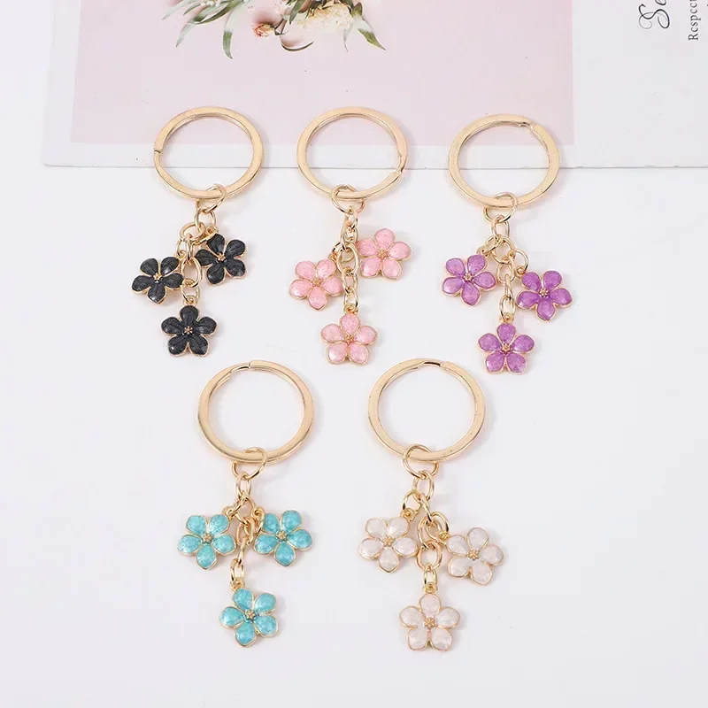 Japanese Style Enamel Sakura Keyring, Sweet Pastel Flower Charm Pendant, Dainty Metal Floral Car Keychain for Girls, Romantic Birthday Wedding Guest Jewelry Gift