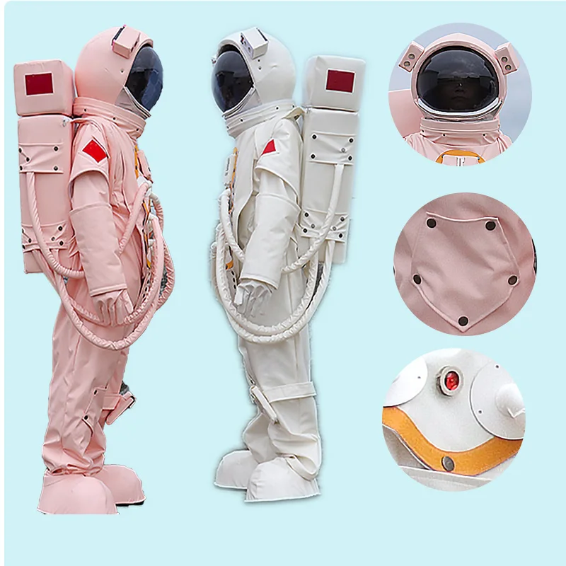 

To shoot a romantic cartoon astronaut wedding, shoot creative wedding photos and warm-up props for pink astronauts.