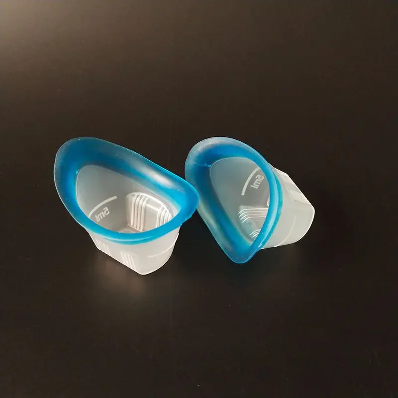 年配の女性男性と子供のための再利用可能なシリコンアイウォッシュカップ、ソフトバスカップ、2個