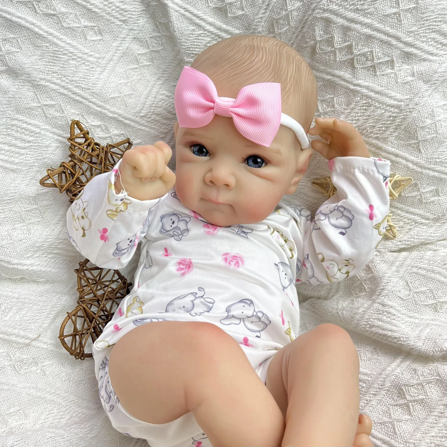 

BZDOLL 18inch Real Look Reborn Baby Doll Toy with Cloth Body Lifelike 45 CM 3D Skin Doll Fashion Birthday Gift For Girl