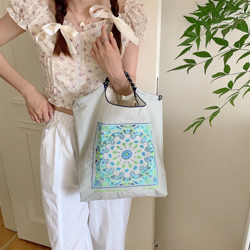 Youda New Fashion Vintage Floral Nylon Fabric Hand Bag for Women Embroidery Large Casual Capacity Shopping Tote Bags Hand Bag