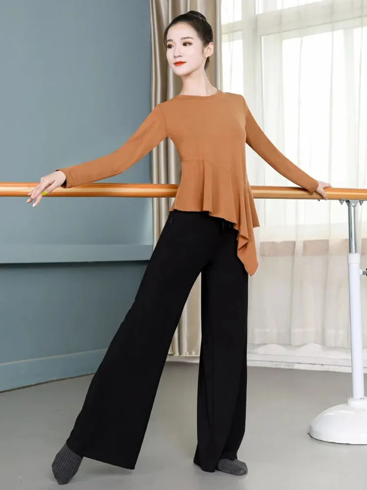 Jednokolorowy asymetryczny top do tańca z falbanką dla kobiet – elegancki kostium sceniczny do występów klasycznych