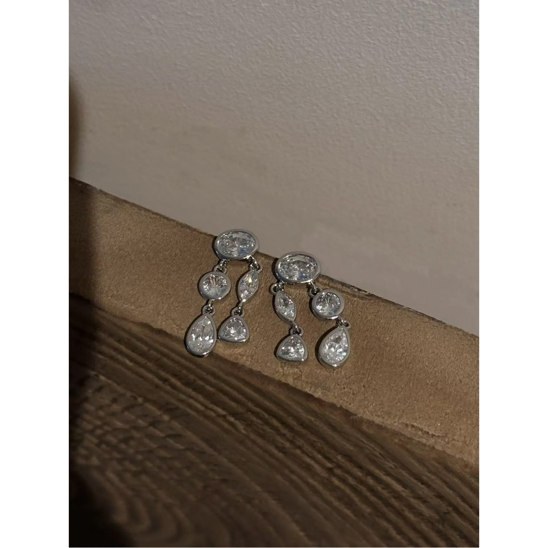 

Geometric Zircon Pendant Earrings Unique Stylish silver-color waterdrop tender women smart ear accessory