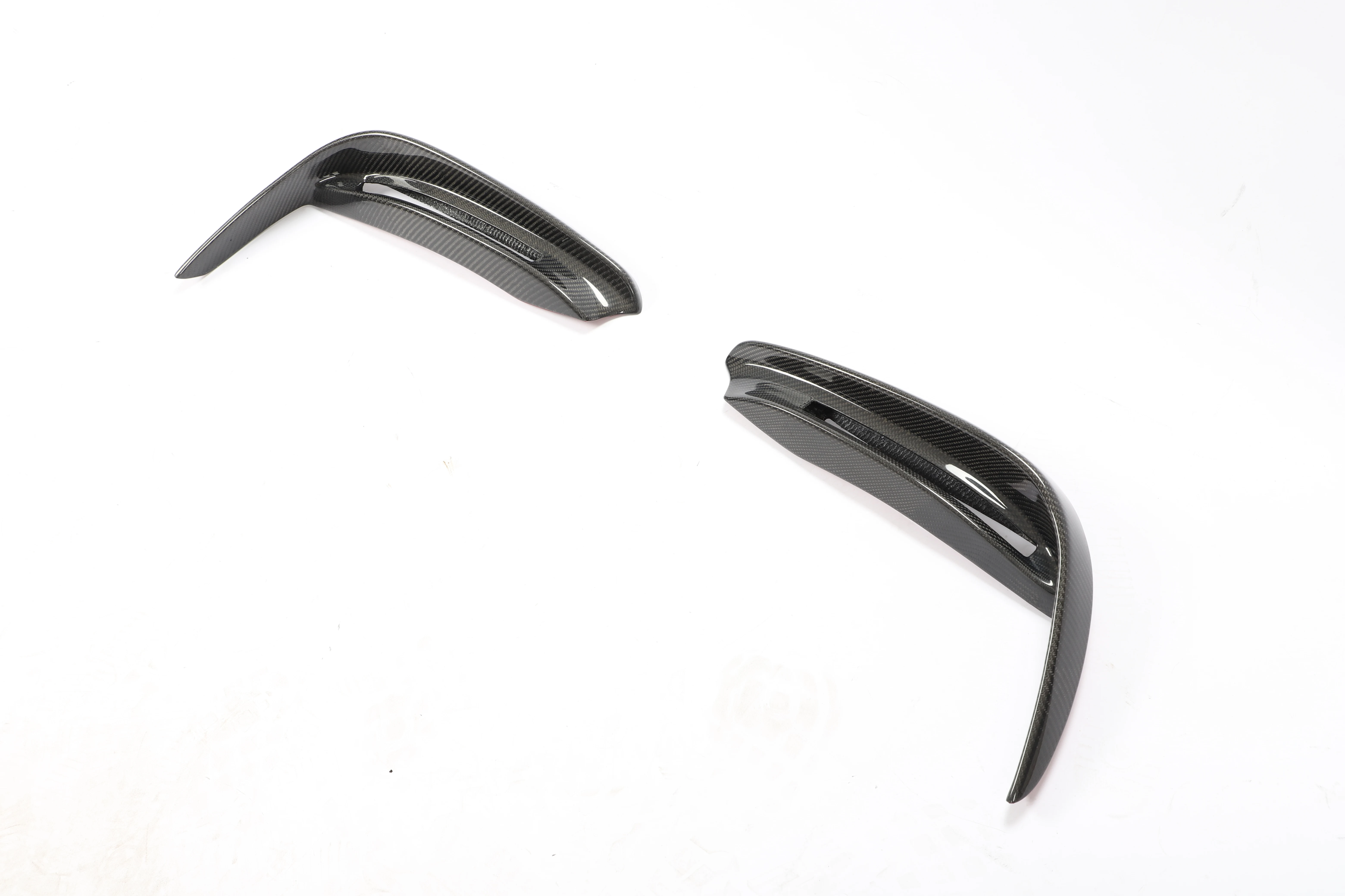 

Carbon Fiber Front Bumper Canards for Mercedes Benz V Class V250 Vito Standard 2016-2018