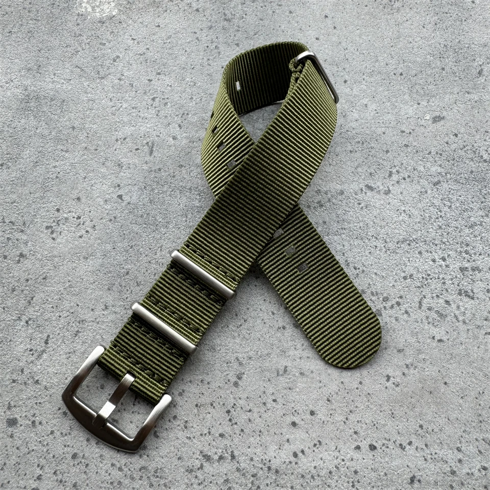 Correa de reloj de tela para hombre, pulsera deportiva de nailon de 22MM, color marrón militar, a la moda, novedad